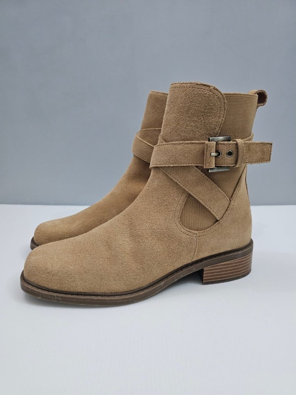Donald Pliner Mathilda Moto Ankle Boot Womens 9 Camel Brown Suede Buckle Strap